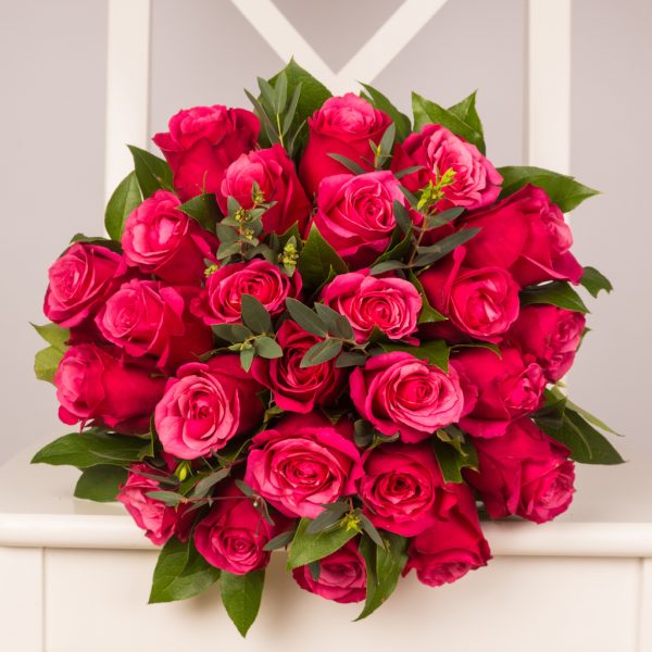 Buchet cu 25 trandafiri roz