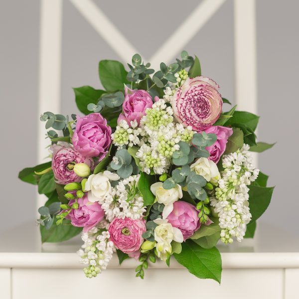 Buchet cu lalele si liliac