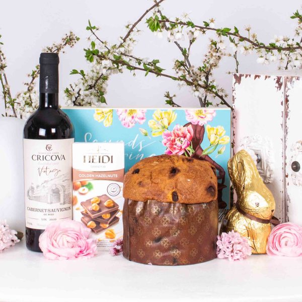 Cadou de Paste cu ciocolata, panettone si vin rosu