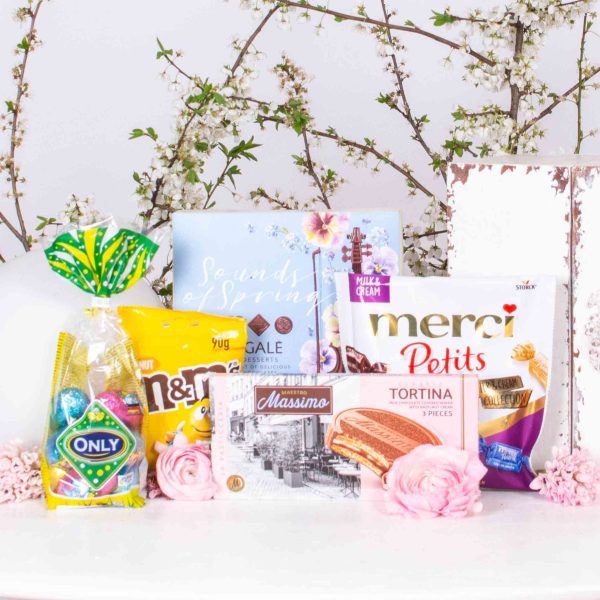 Cadou de Paste cu praline si oua de ciocolata