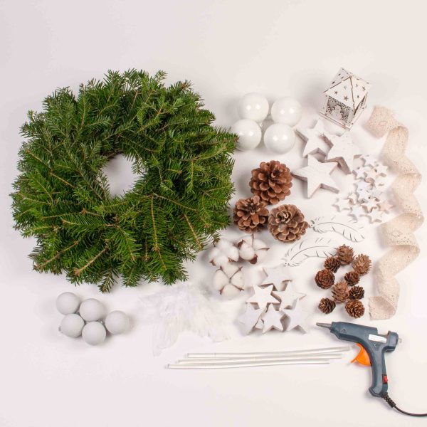 KIT20-Coronita-de-usa-cu-decoratiuni-albe