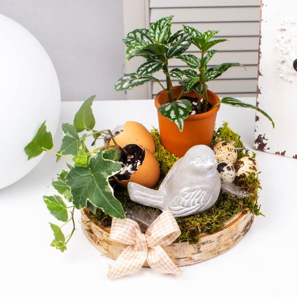 Aranjament de Paste cu pasare