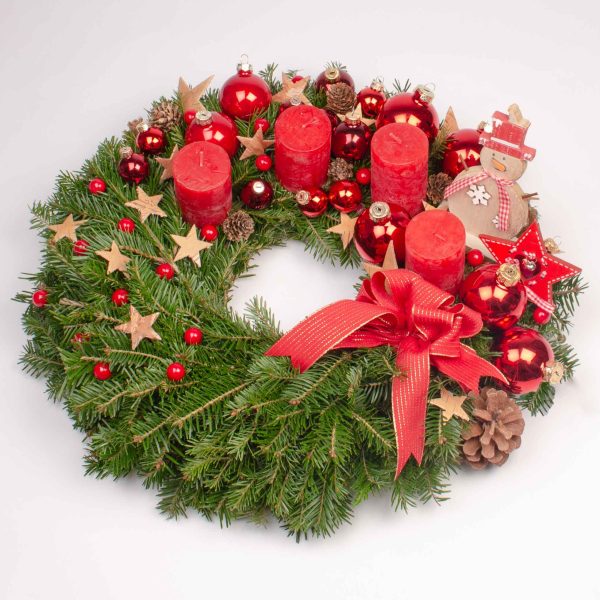 XMAS148-Coronita-de-masa-cu-lumanari-si-decoratiuni-rosii