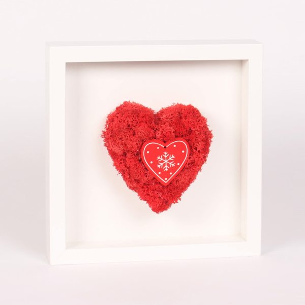 Rama de Craciun cu inima din licheni rosii